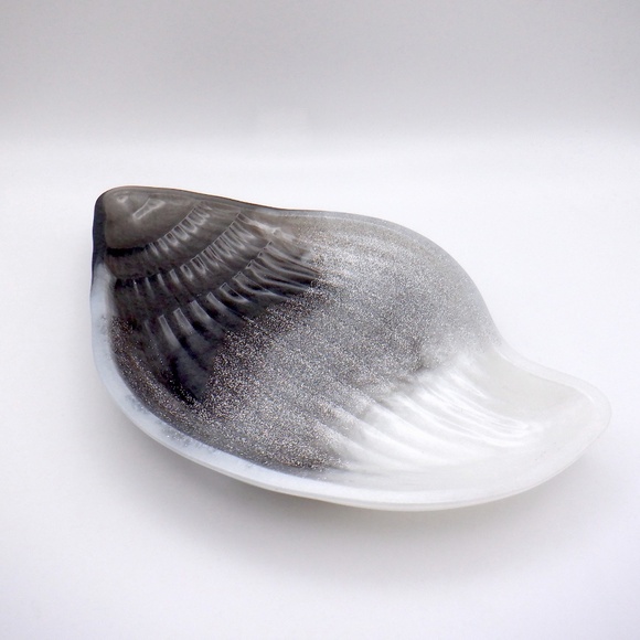 LARGE CONCH SHELL / TRINKET TRAY - Picture 4 of 8